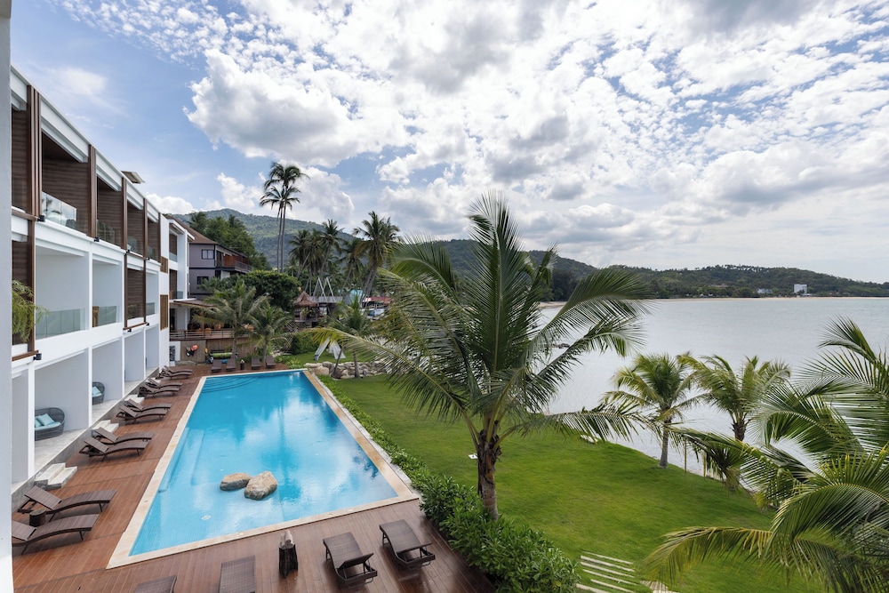 Superior Seaview - Photo 4