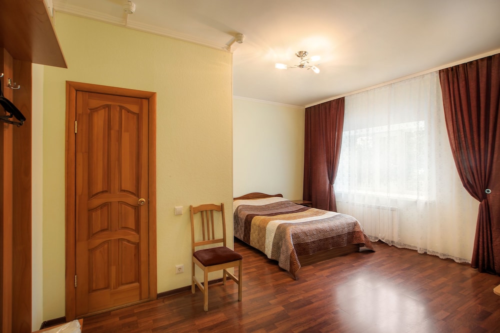 Economy Double Room photo 3