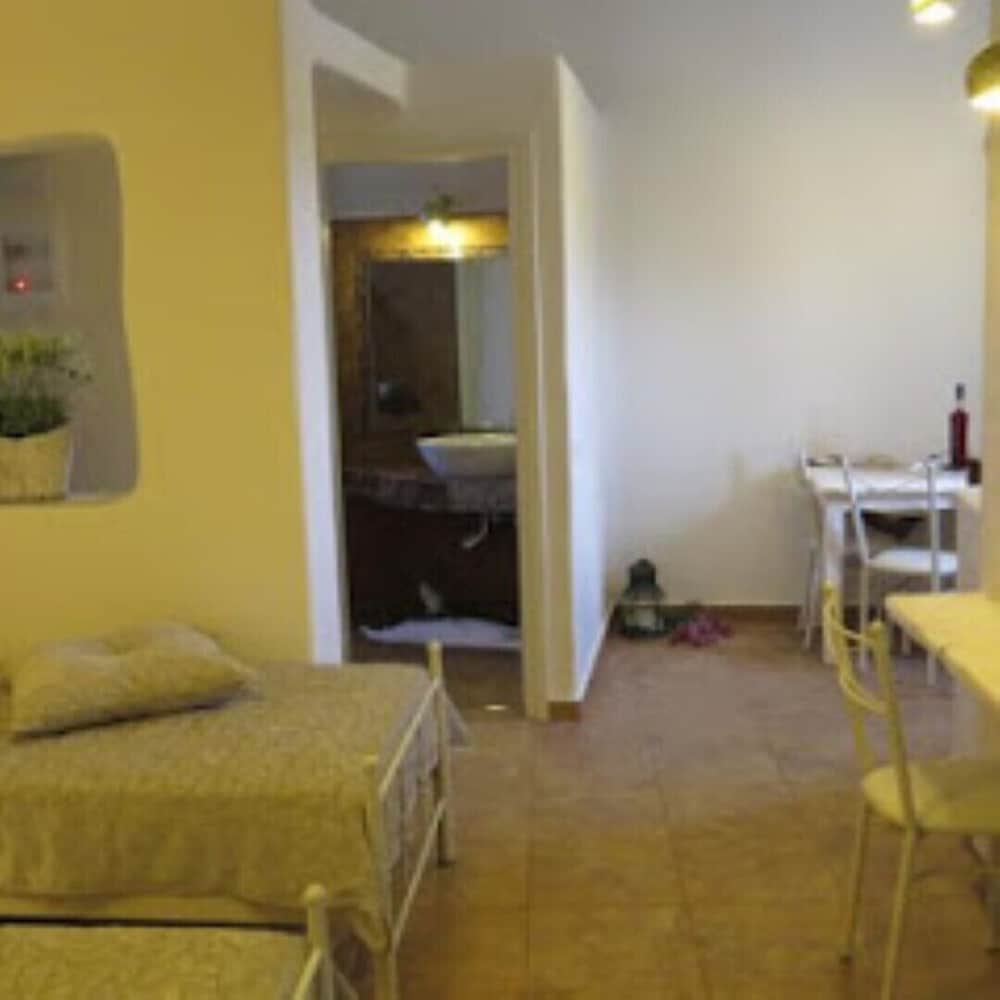 Superior Quadruple Room - Photo 1