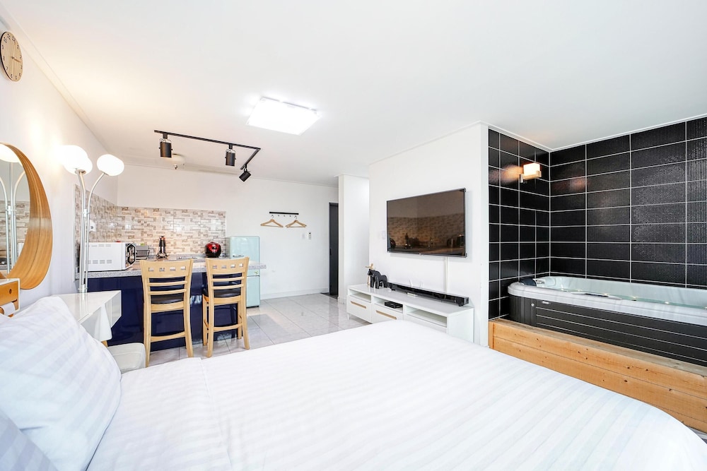 Basic Room, 1 Bedroom (Mar 1 ( Spa )) - Photo 10