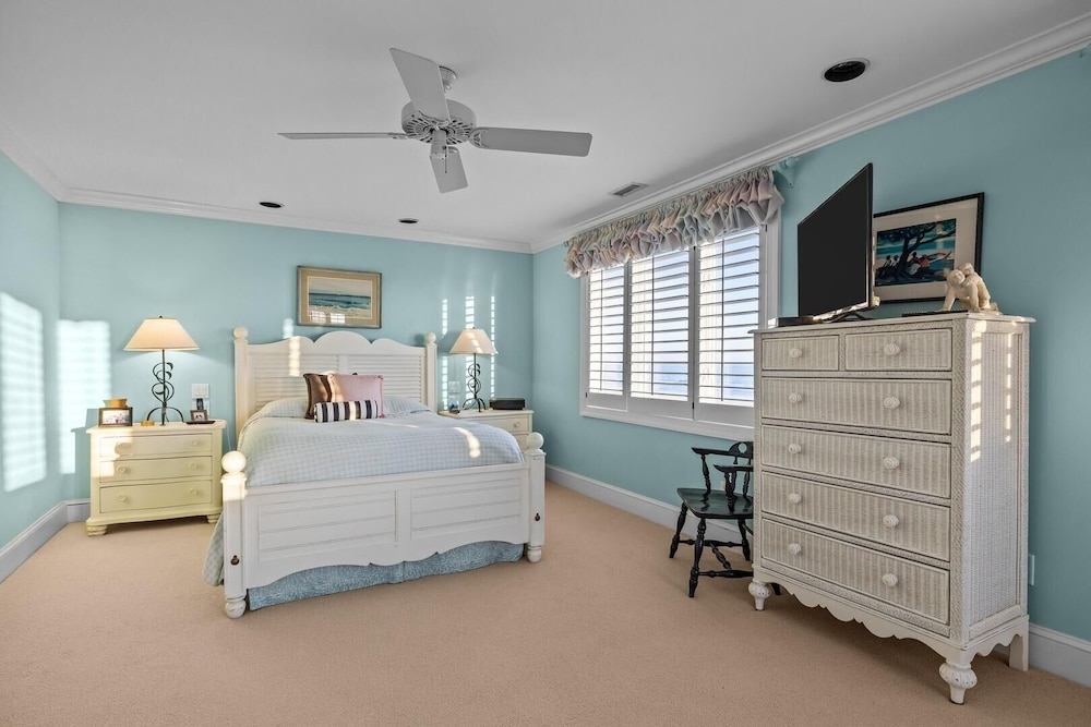 House, 5 Bedrooms photo 2