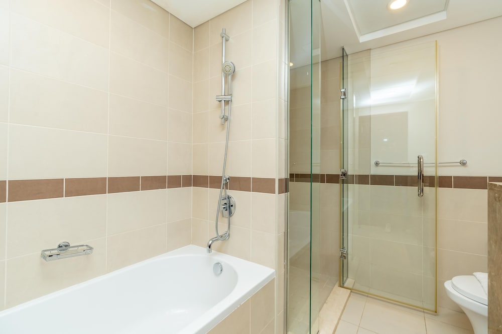 Premier Apartment photo 2