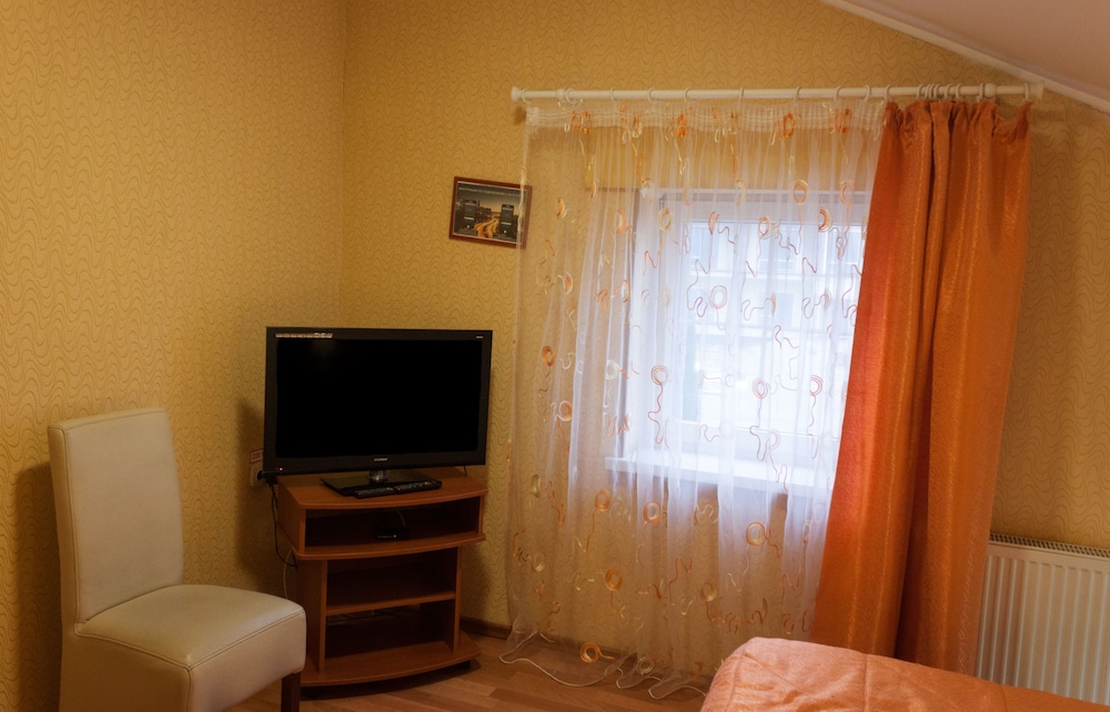Economy Double Room, Shared Bathroom photo 2
