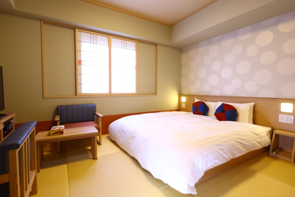 Moderate King Room(No Special View), Non Smoking - Photo 1