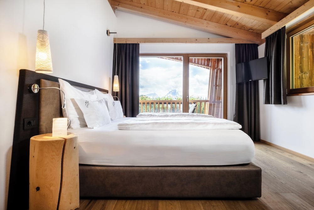 Panoramic Double Room, 1 Bedroom, Balcony, Mountain View photo 3