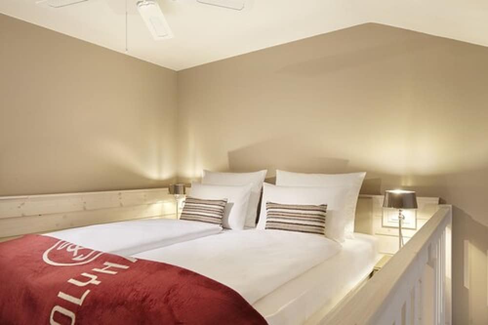 Double Room (Lake)