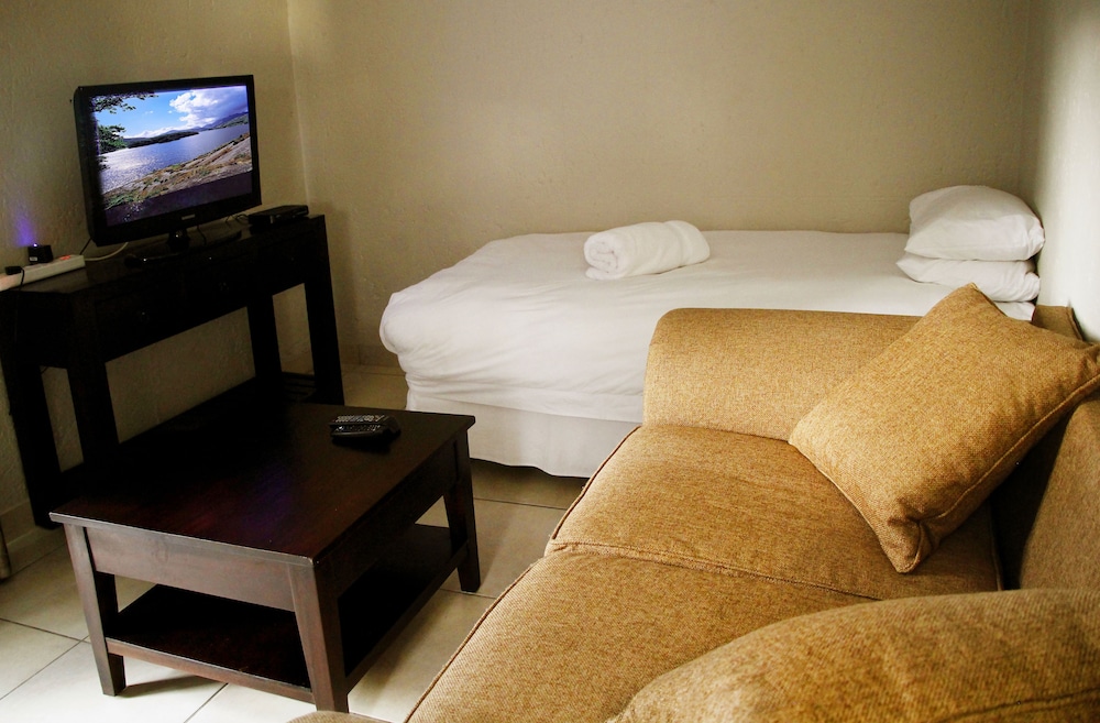 Self Catering 2 photo 3