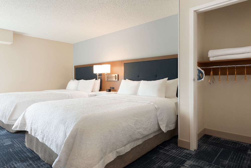 Room, 2 Queen Beds, Accessible, Non Smoking - Photo 1