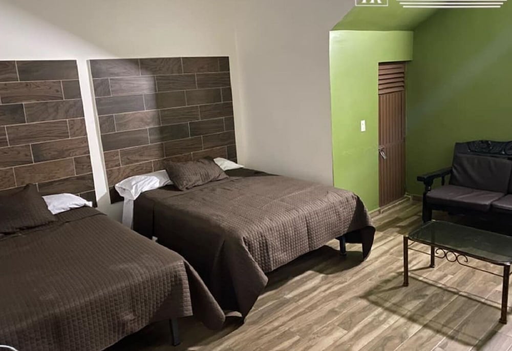 Triple Room (5 Guests) photo 1