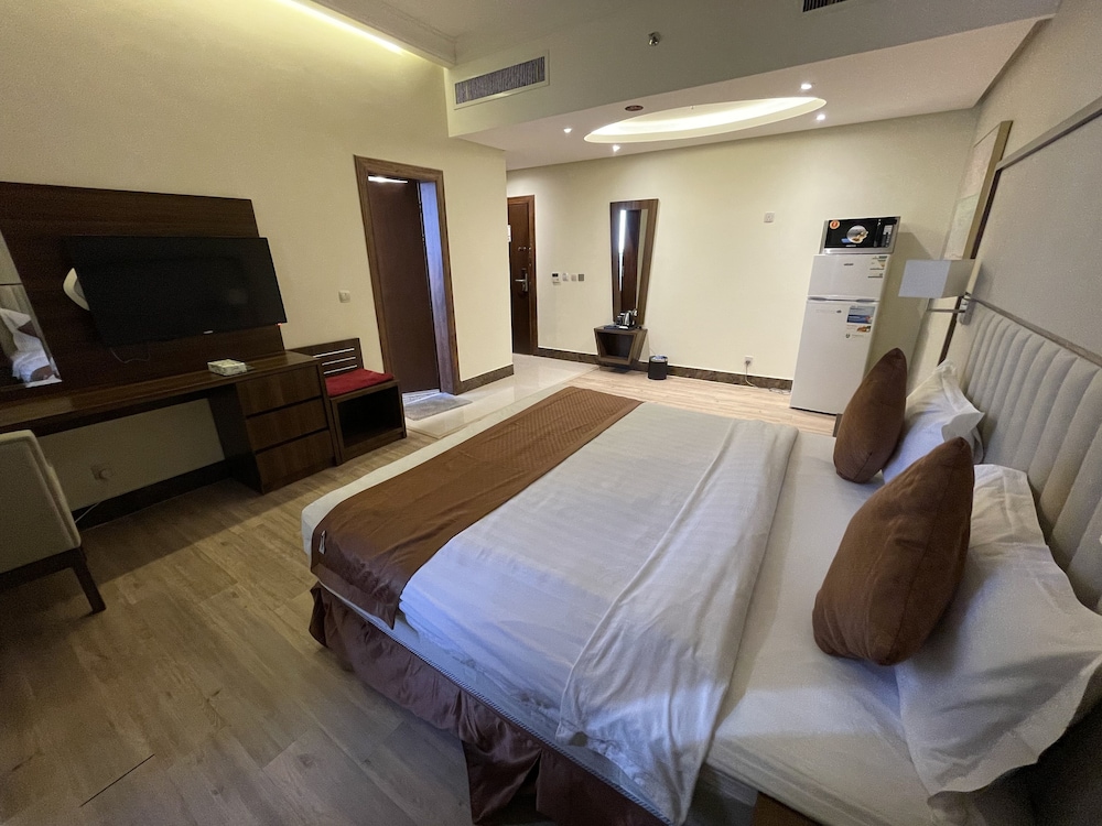 Standard Room, 1 King Bed