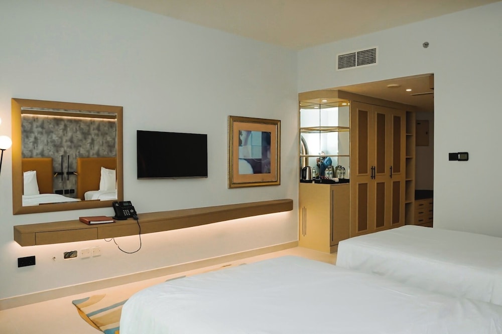Deluxe Twin Room City View photo 2