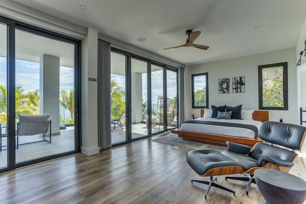 Royal Villa Jr. Master Bedroom Suite (1 Room of 4), Balcony, Sea View, Shared Kitchen/Living Room