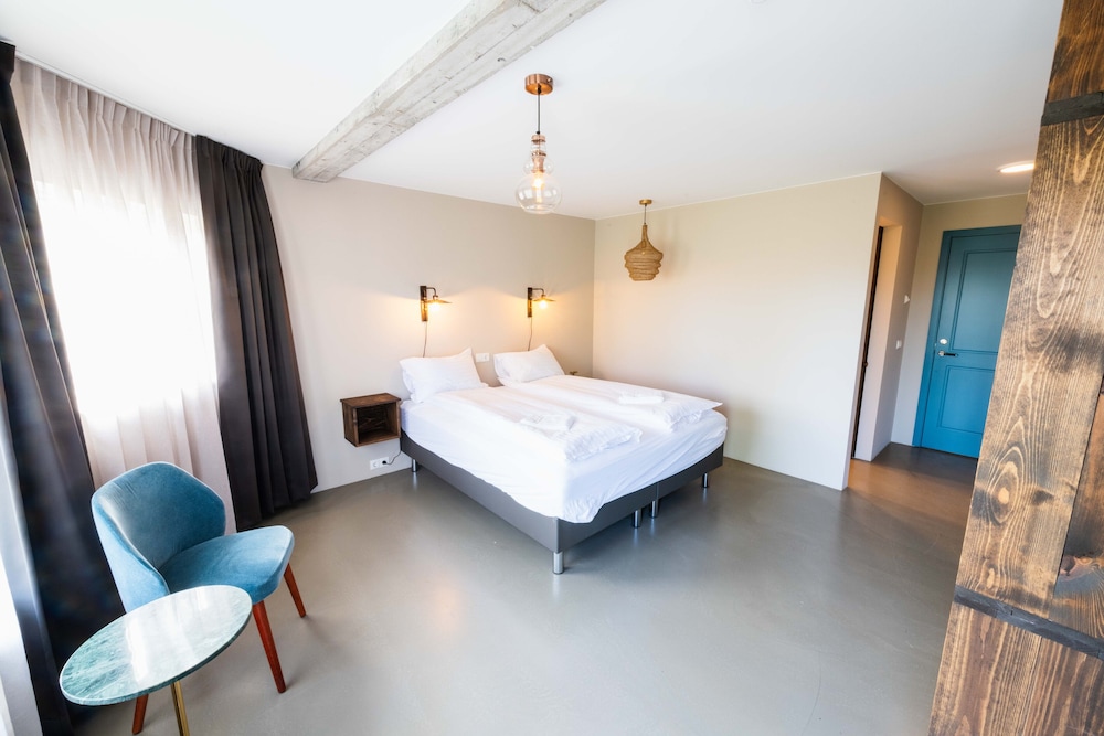 Superior Double Room, Terrace, Garden View