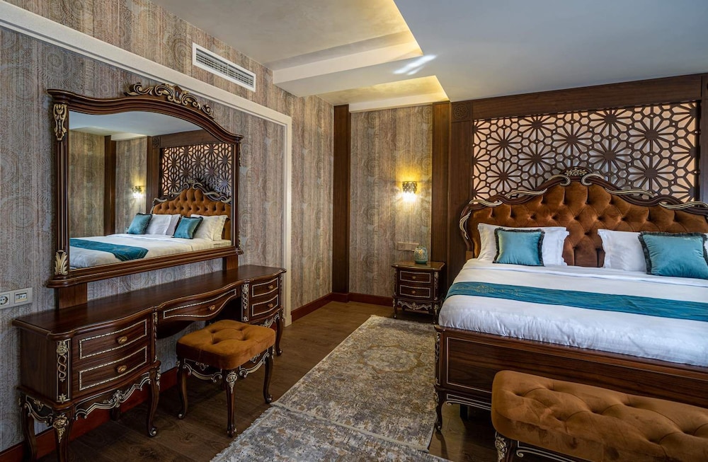 Premium Suite - Photo 2