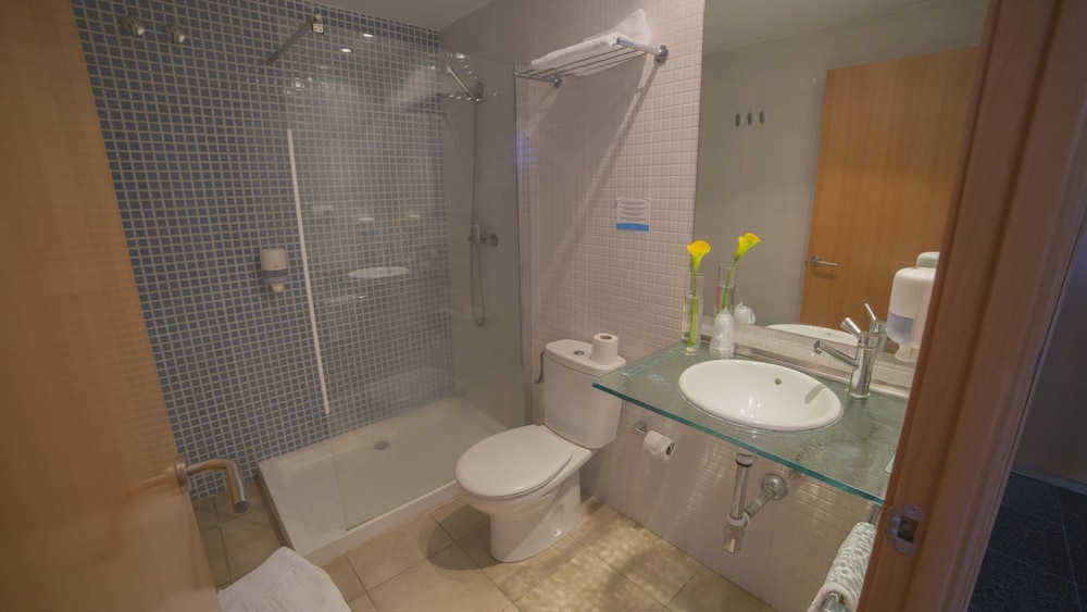 Double Room, 1 Double or 2 Twin Beds - Photo 19