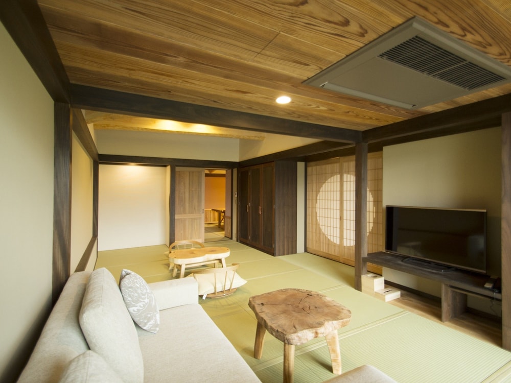 Suite,  Japanese breakfast, Check-in only between 3pm-6pm, Non Smoking photo 3