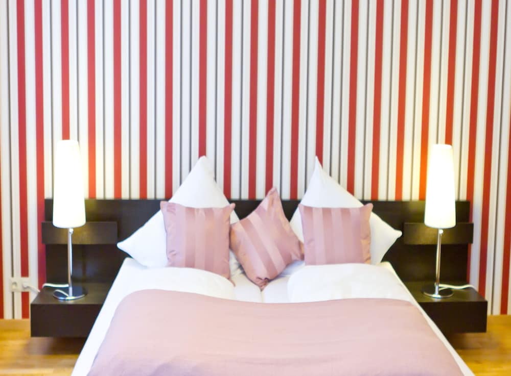 Superior Double Room, Private Bathroom, City View - Photo 9