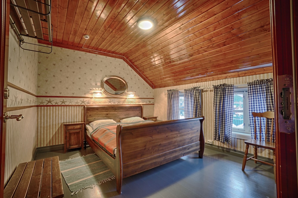 Superior Suite - Photo 1