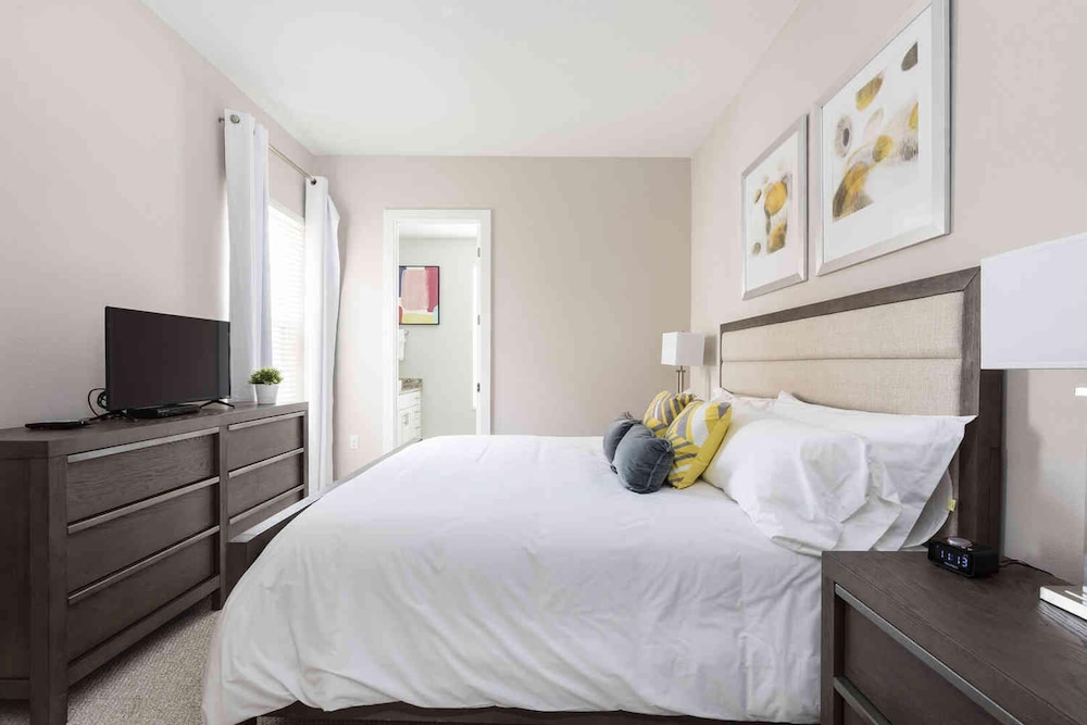 Your Dream Getaway Brand New Family Villa Just 5 Mins From Disney w Free Resort Access, Billede 11