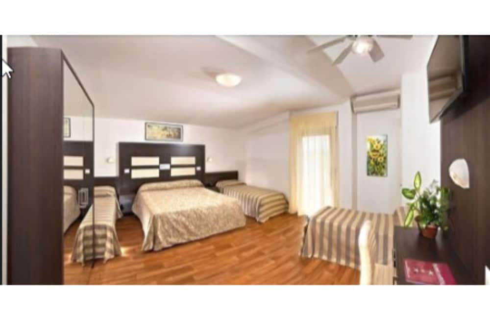 Superior Double or Twin Room photo 1