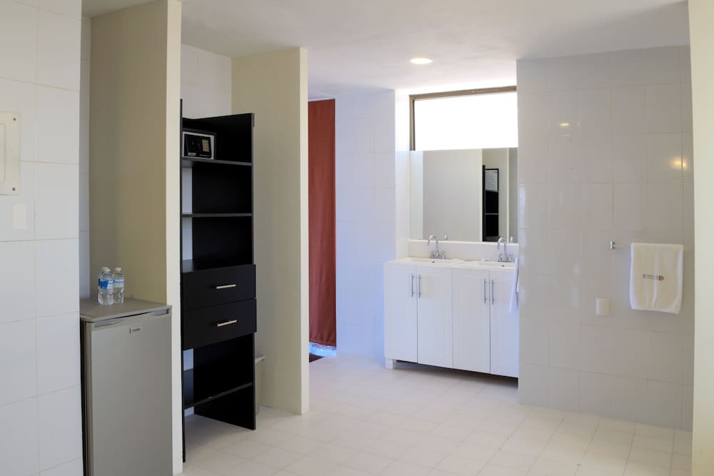 Deluxe Triple Room photo 3