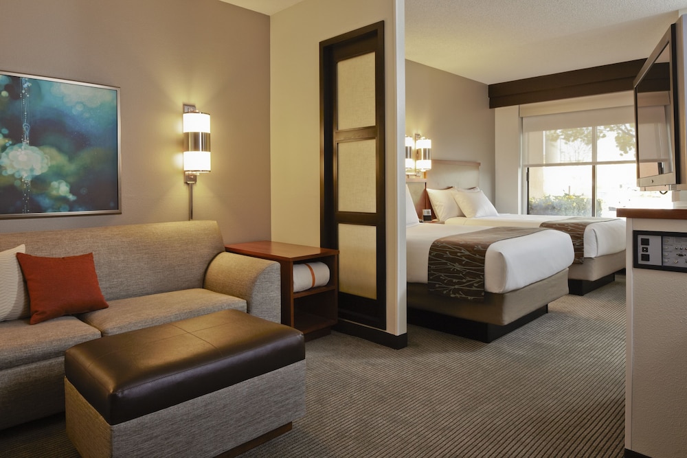 Room, Multiple Beds - Photo 3