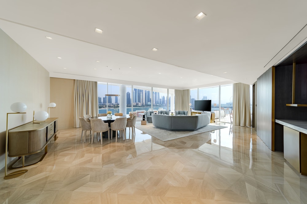 3 Bed | Xl Terrace Pool Suite, Including New Year Gala Dinner & Party