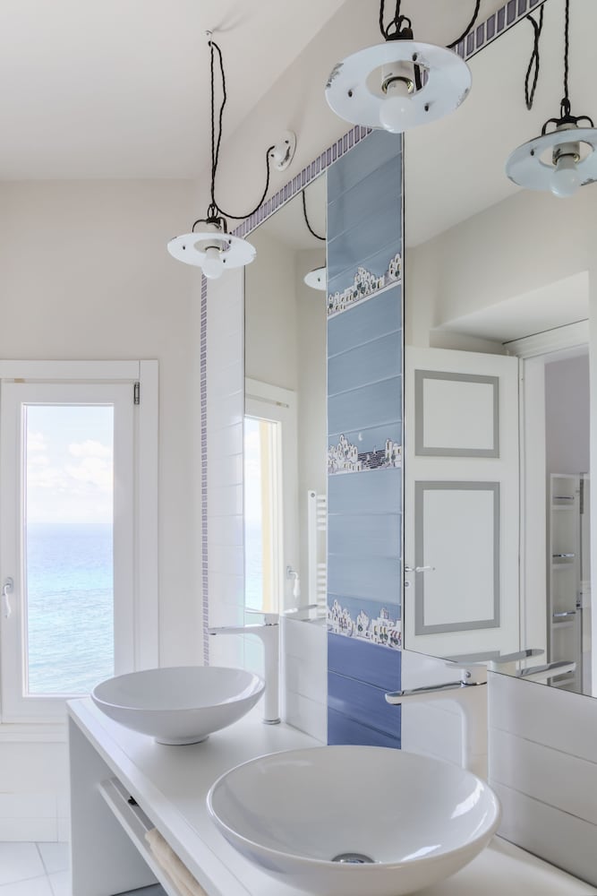 Suite, Sea View photo 3