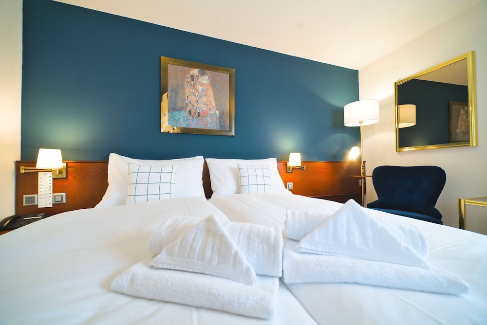 Superior Room, 2 Twin Beds - Photo 12