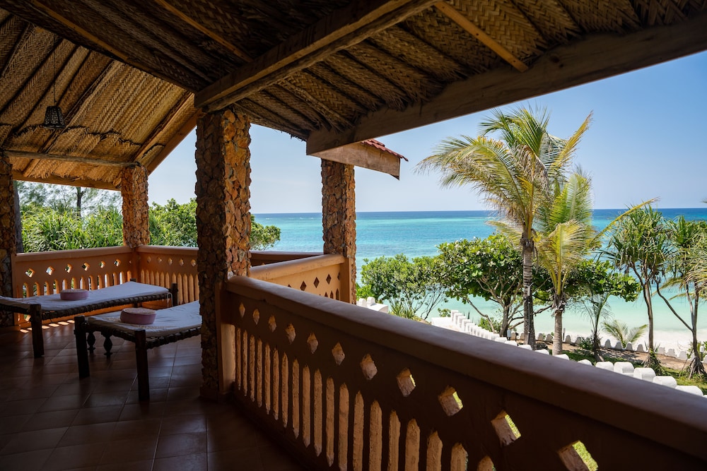 Deluxe Double Room, Ocean View, Beachfront photo 3
