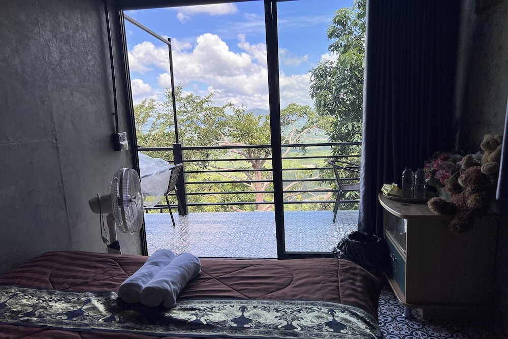 Deluxe Room - Photo 4
