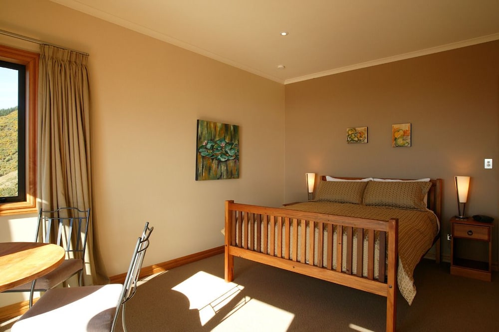 Standard Suite, 1 Bedroom, Non Smoking (Pukeko)