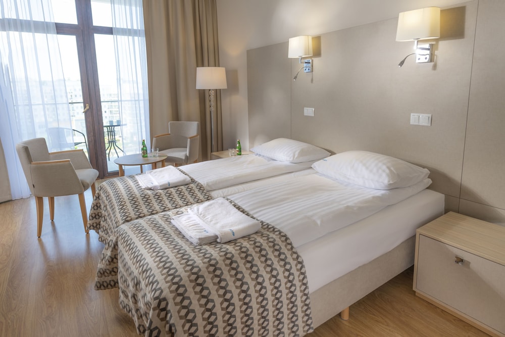 Twin Room - Photo 2