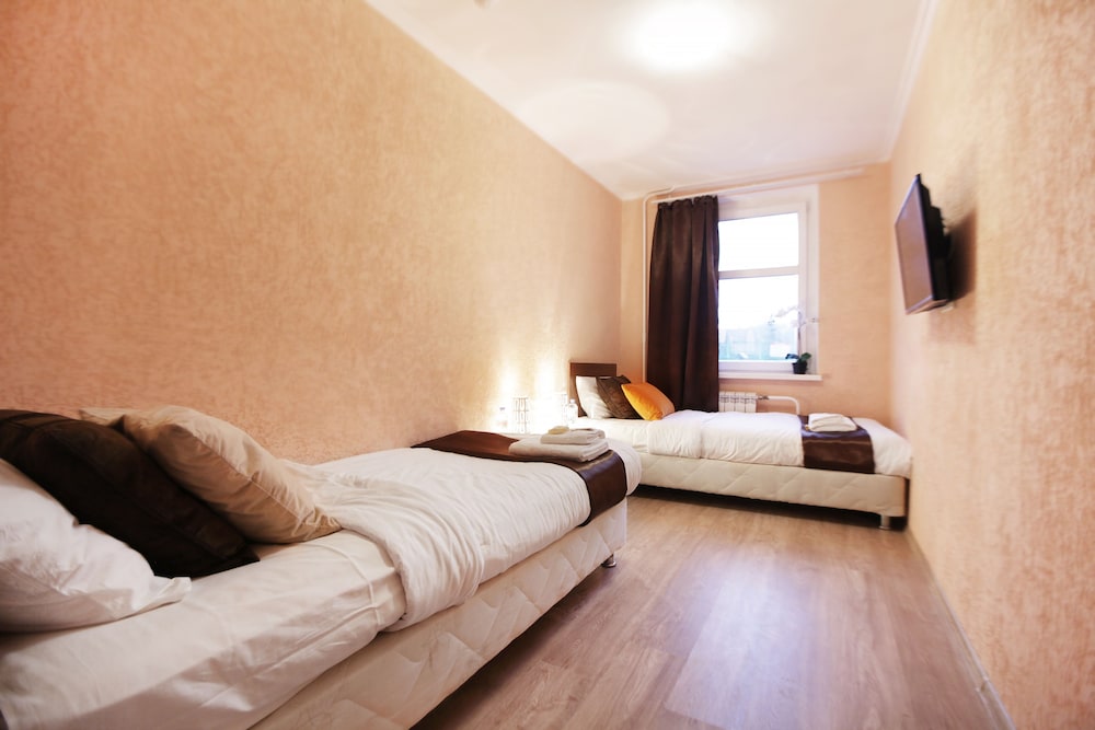 Basic Twin Room, 2 Twin Beds photo 1