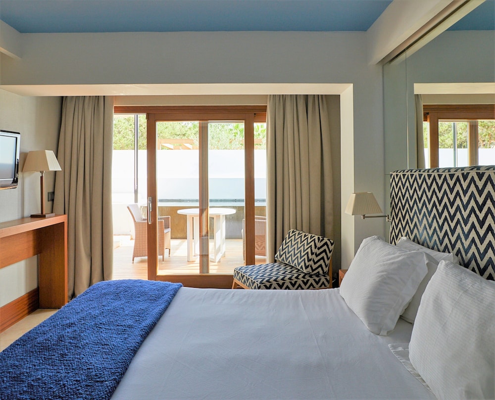 Deluxe Double Room, Private Pool - Photo 8