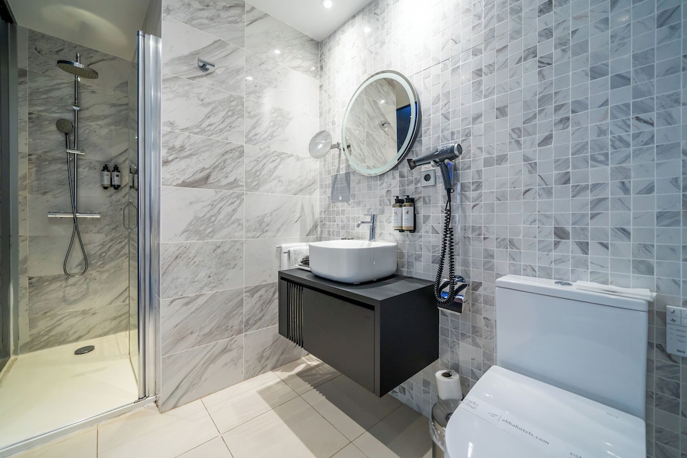 Premium Room - Photo 6