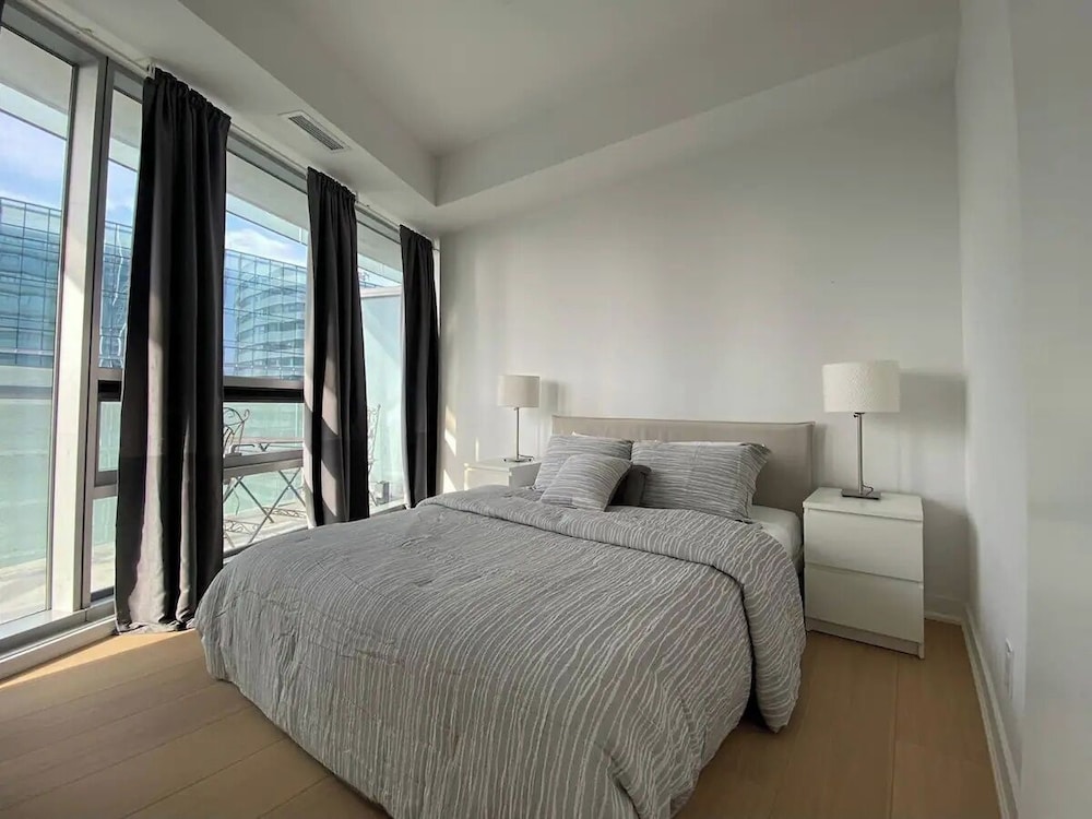 Grand Suite, 2 Bedrooms, City View thumbnail 6