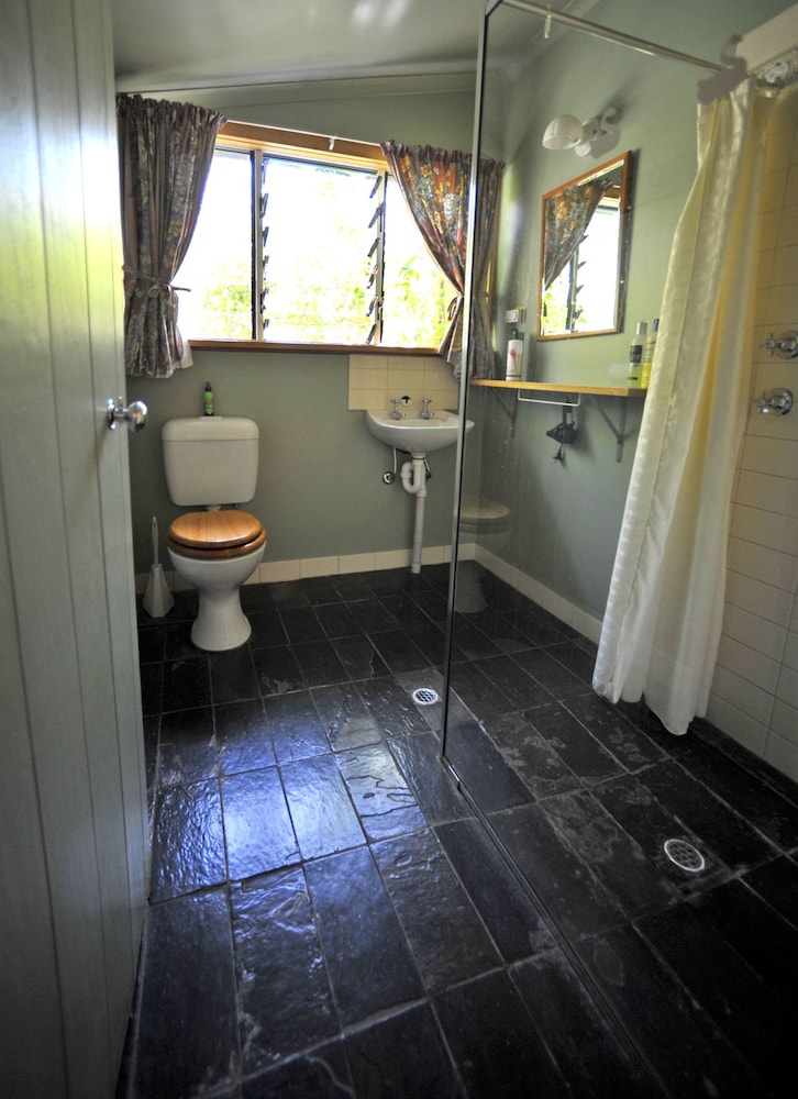 Classic Cottage, 2 Bedrooms, Terrace, Garden View photo 2