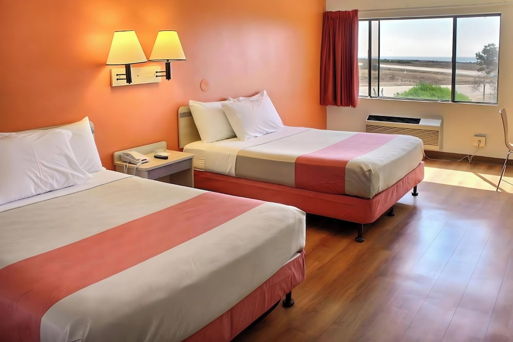 Deluxe Room, Accessible photo 3