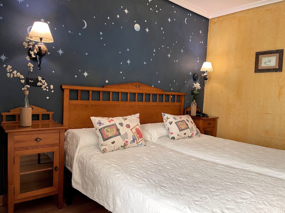 Double Room - Photo 18