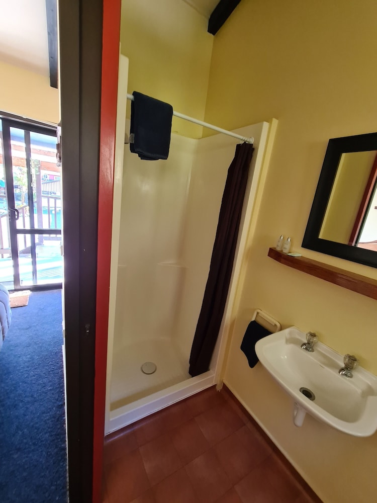 Deluxe Double Room, Ensuite photo 2