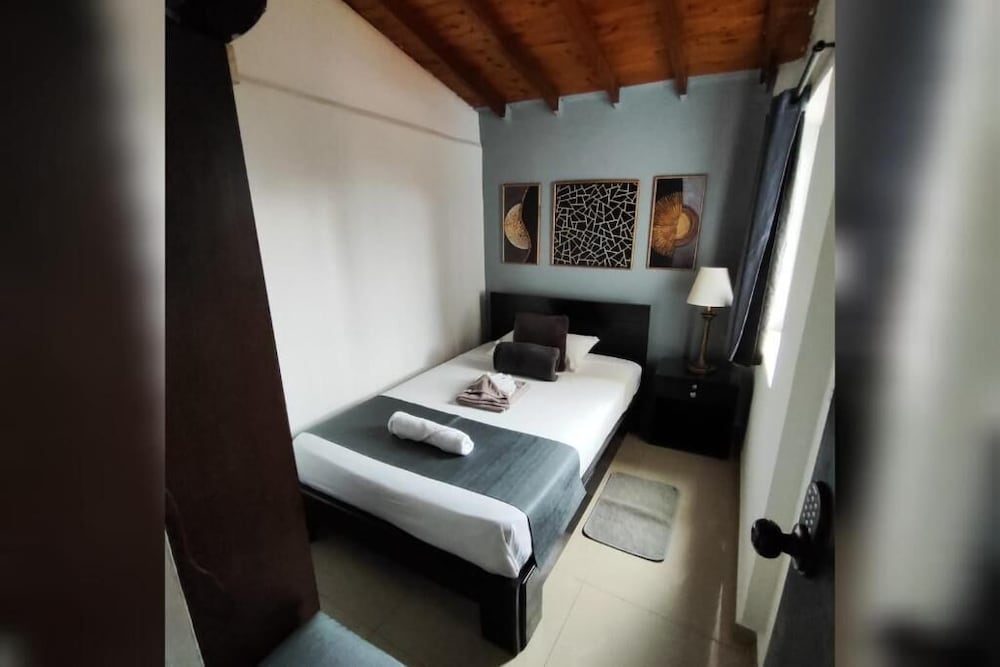 Economy Room