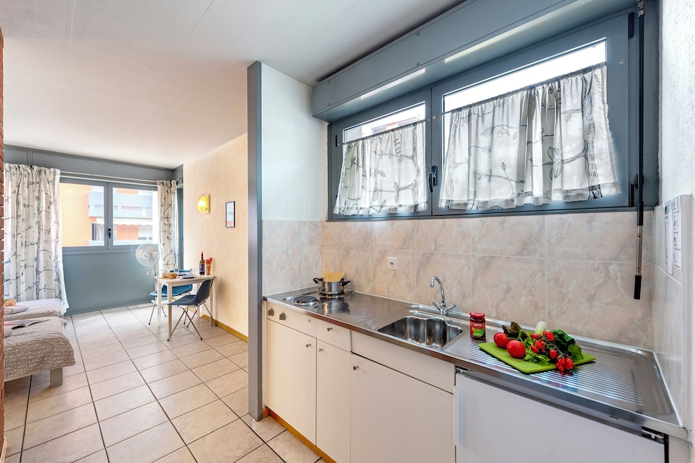 Standard Studio (Chiasso Apartments 201) photo 3