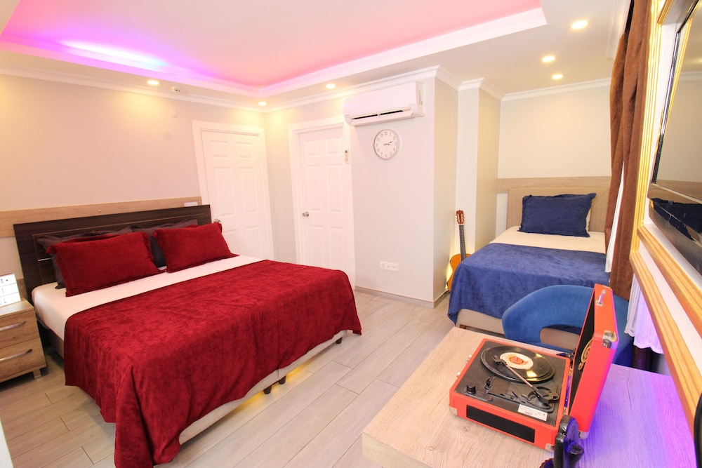Deluxe Room, 1 Bedroom, City View photo 1