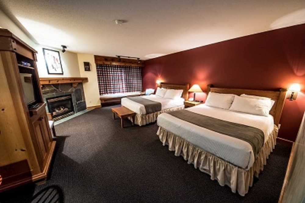 Standard Room, 2 Queen Beds photo 3
