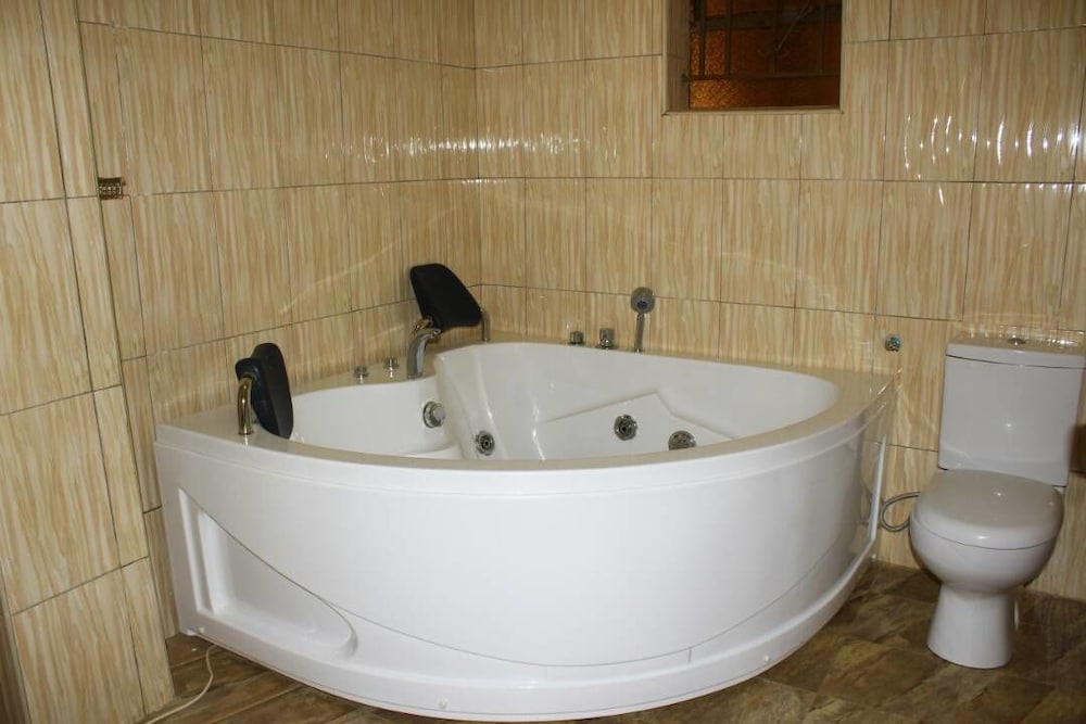 Superior Room, Jetted Tub photo 3