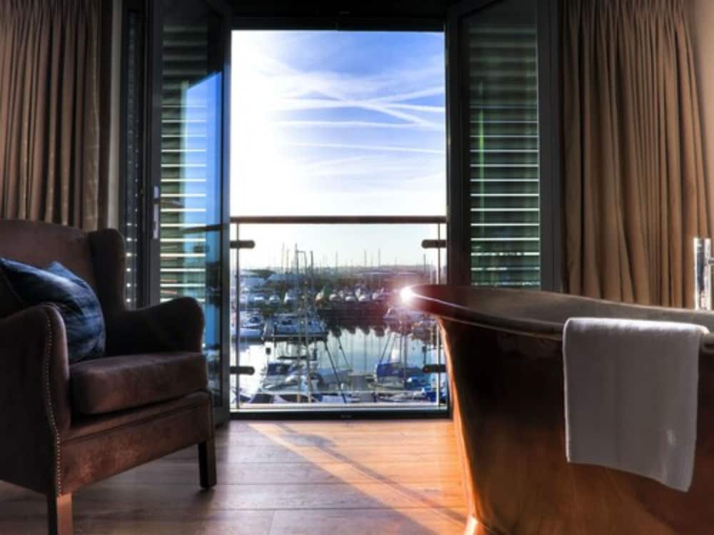 Luxury Double Room, Marina View (Copper Bath) photo 1