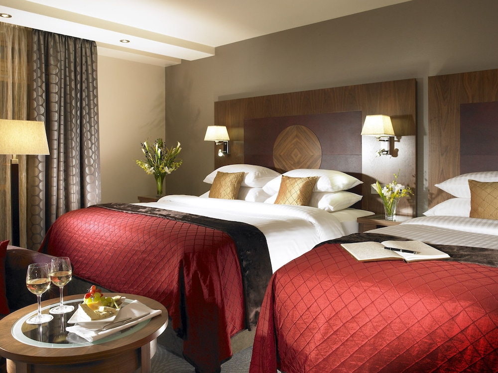 Twin Room (2 Adults)