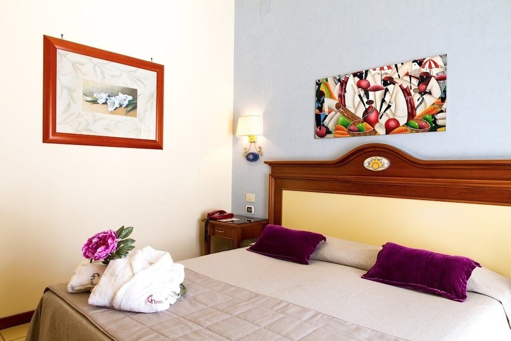 Camera con letto matrimoniale o 2 letti singoli, vista giardino