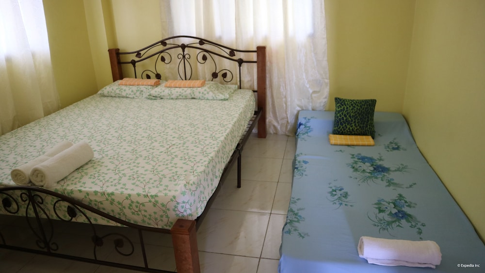 Deluxe Double Room, Shared Bathroom photo 3
